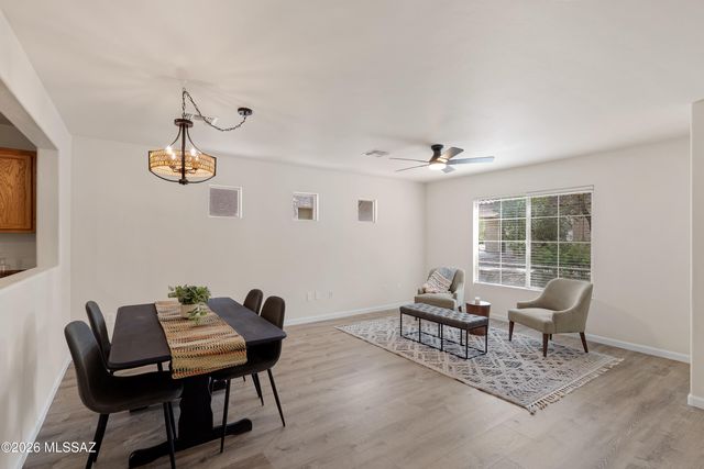 6004 S Sweet Birch Lane, Tucson, AZ 85747