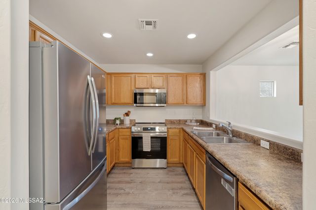 6004 S Sweet Birch Lane, Tucson, AZ 85747