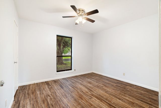 350 Town East Drive, Reno, TX 75462