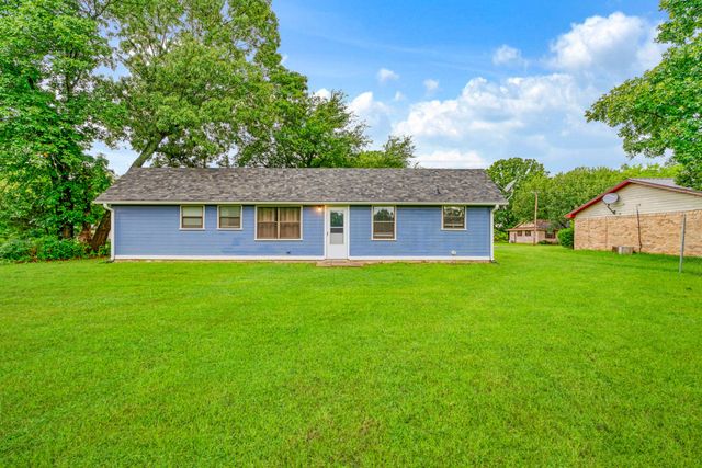350 Town East Drive, Reno, TX 75462