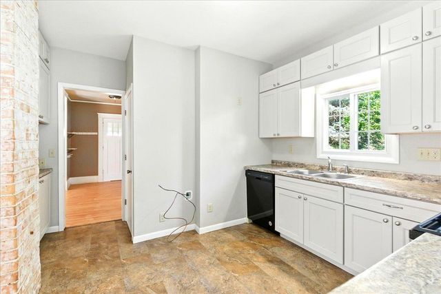 322 W 8th Street, Cedar Falls, IA 50613