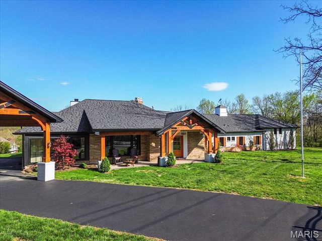 1824 Topping Road, St Louis, MO 63131