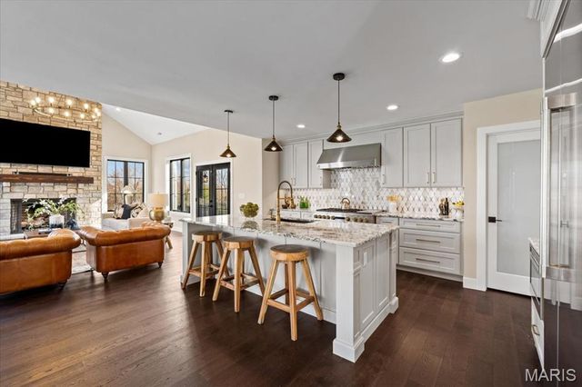 1824 Topping Road, St Louis, MO 63131