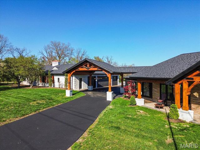 1824 Topping Road, St Louis, MO 63131