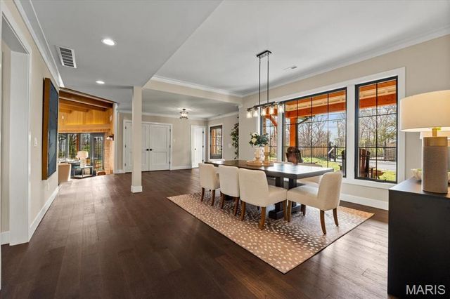 1824 Topping Road, St Louis, MO 63131