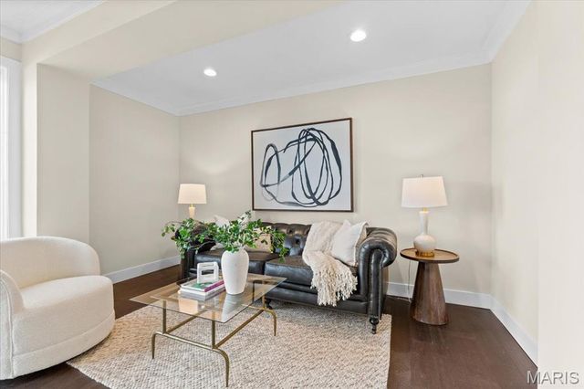 1824 Topping Road, St Louis, MO 63131