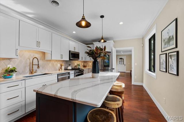 1824 Topping Road, St Louis, MO 63131