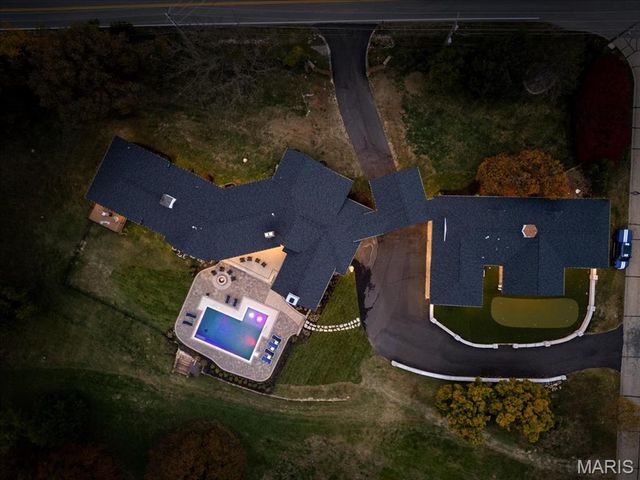 1824 Topping Road, St Louis, MO 63131