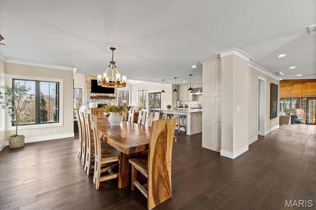 1824 Topping Road, St Louis, MO 63131