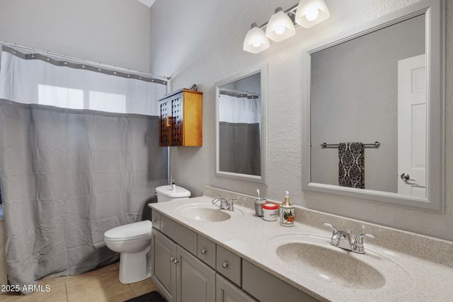 1231 E SUNBURST Lane, Tempe, AZ 85284