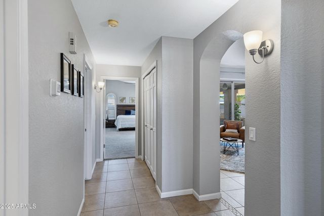 1231 E SUNBURST Lane, Tempe, AZ 85284