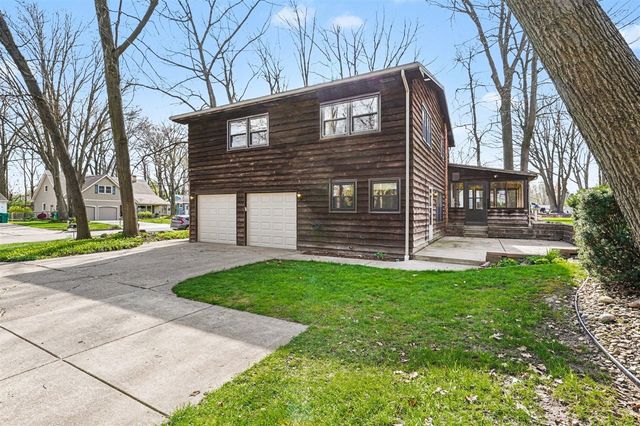 1510 Greenview Avenue, Portage, MI 49024