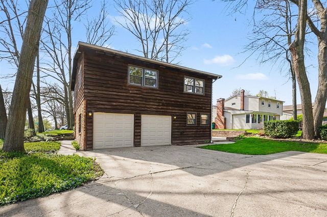 1510 Greenview Avenue, Portage, MI 49024