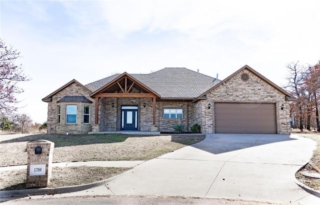 1786 Doc Bar Avenue, Blanchard, OK 73010