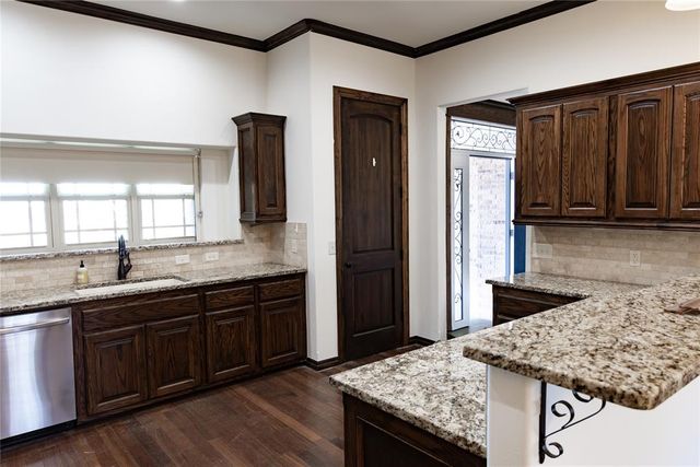 1786 Doc Bar Avenue, Blanchard, OK 73010