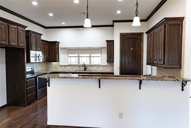 1786 Doc Bar Avenue, Blanchard, OK 73010