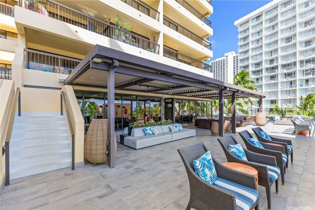 2470 Kalakaua Avenue 2004, Honolulu, HI 96815