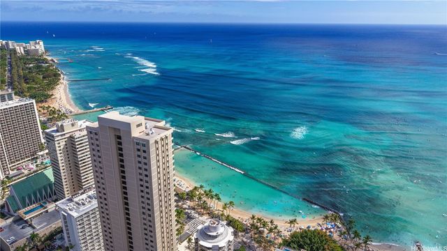 2470 Kalakaua Avenue 2004, Honolulu, HI 96815