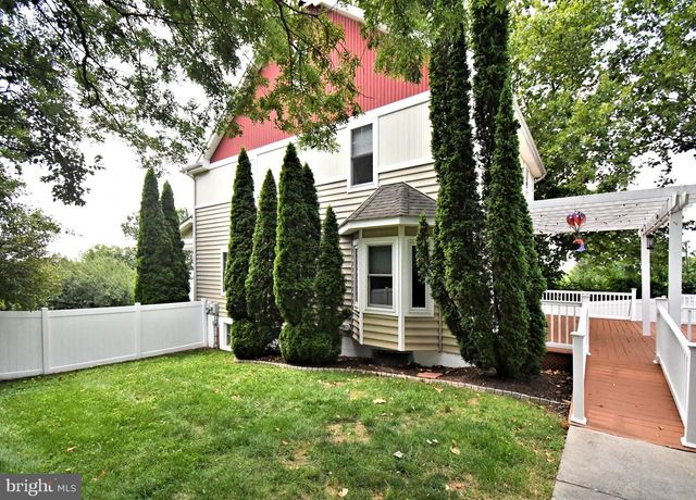 38 A MONTCLAIR AVE, Coatesville, PA 19320