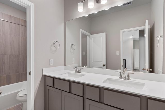 2414 Gleaming Pear Drive, Manvel, TX 77578