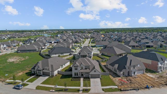 2414 Gleaming Pear Drive, Manvel, TX 77578