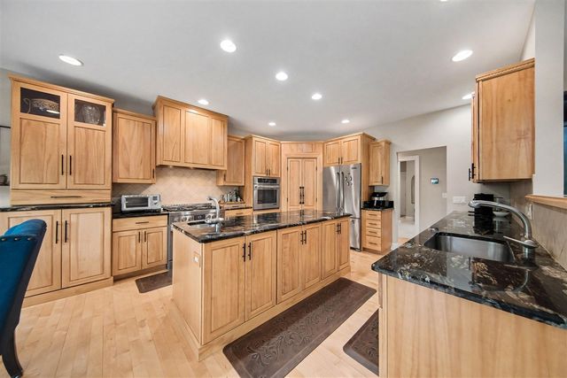 1835 Brookview Drive, Saline, MI 48176