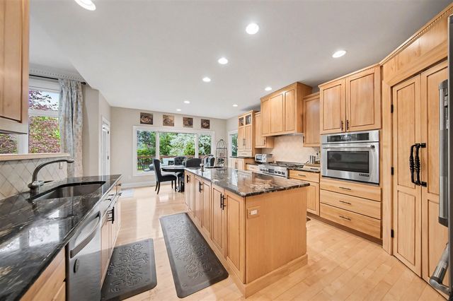 1835 Brookview Drive, Saline, MI 48176