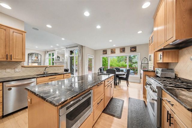 1835 Brookview Drive, Saline, MI 48176