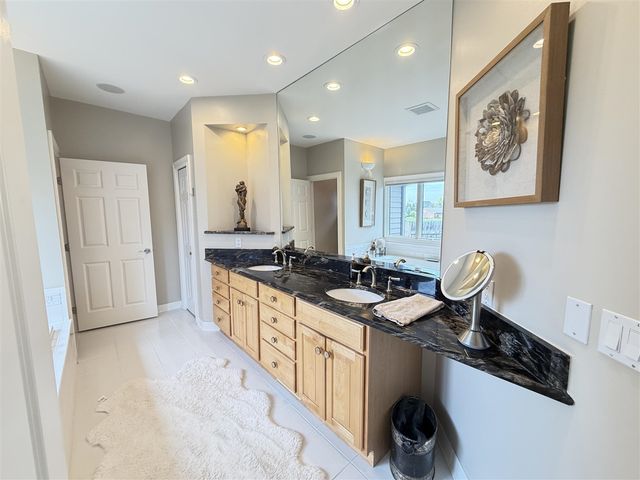 1835 Brookview Drive, Saline, MI 48176