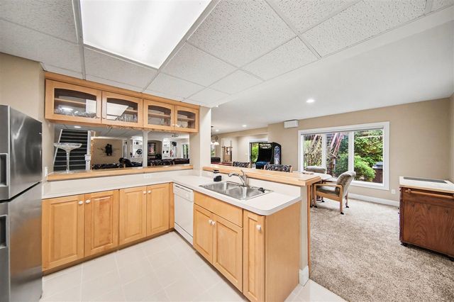 1835 Brookview Drive, Saline, MI 48176