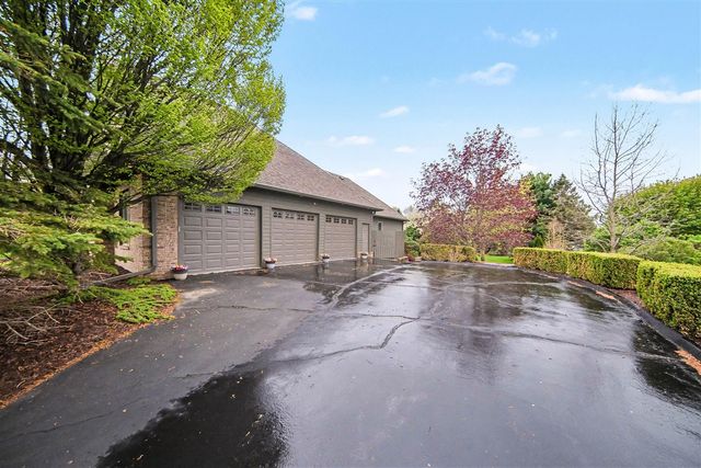 1835 Brookview Drive, Saline, MI 48176
