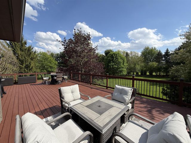 1835 Brookview Drive, Saline, MI 48176