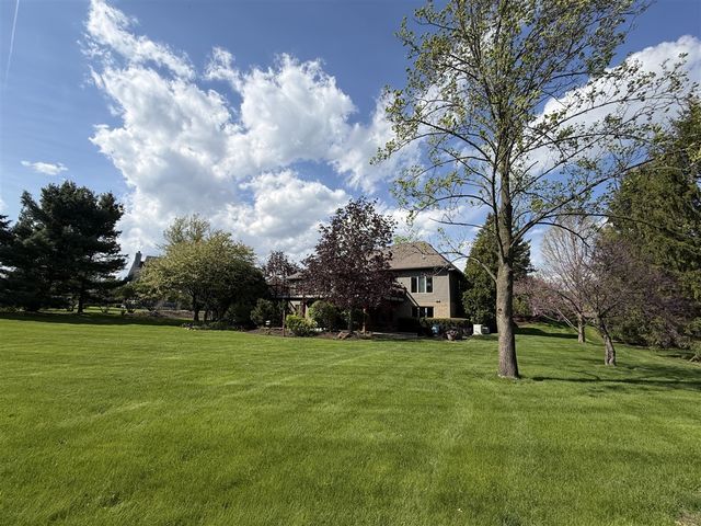 1835 Brookview Drive, Saline, MI 48176