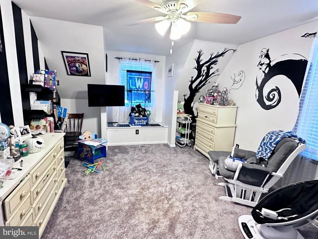 212 N VINE ST, Clayton, NJ 08312