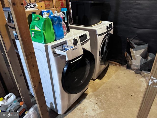 212 N VINE ST, Clayton, NJ 08312