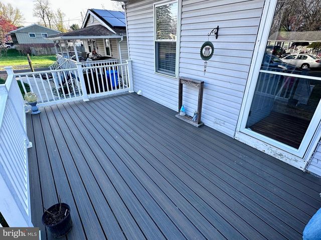 212 N VINE ST, Clayton, NJ 08312