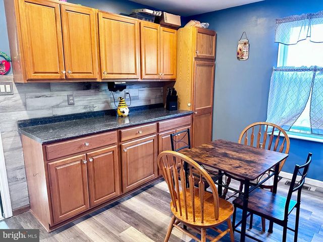 212 N VINE ST, Clayton, NJ 08312