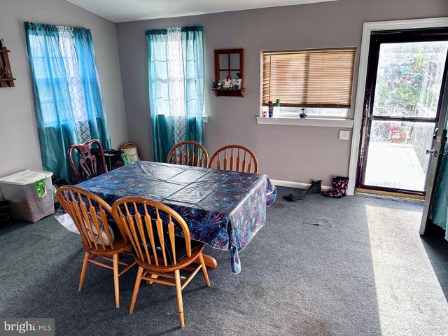 212 N VINE ST, Clayton, NJ 08312