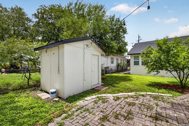 614 SW 24TH ST, San Antonio, TX 78207