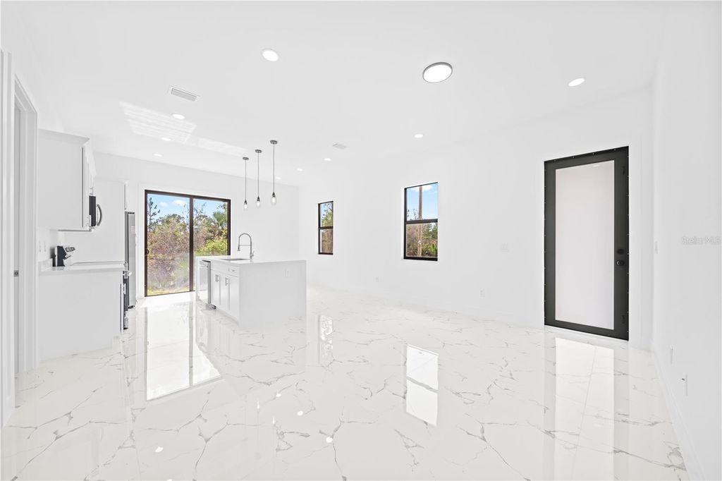 Image 16 of property listing at 326 LOUIS AVENUE, Lehigh Acres, FL 33936