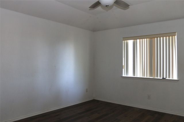 4710 Lincolnshire Drive, Grand Prairie, TX 75052