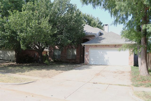4710 Lincolnshire Drive, Grand Prairie, TX 75052