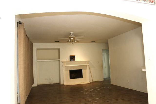 4710 Lincolnshire Drive, Grand Prairie, TX 75052