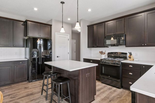 18398 Glenbridge Avenue, Lakeville, MN 55044