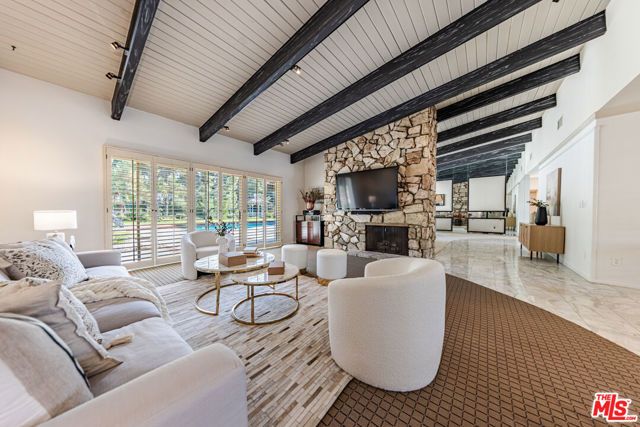 12324 Kenny Drive, Granada Hills (los Angeles), CA 91344