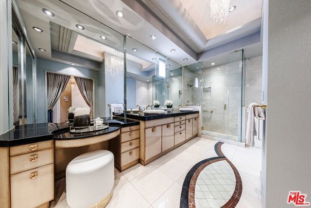 12324 Kenny Drive, Granada Hills (los Angeles), CA 91344