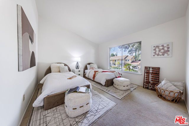 12324 Kenny Drive, Granada Hills (los Angeles), CA 91344