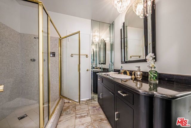 12324 Kenny Drive, Granada Hills (los Angeles), CA 91344