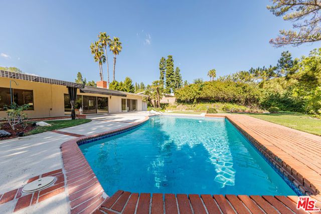 12324 Kenny Drive, Granada Hills (los Angeles), CA 91344