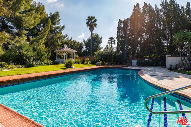 12324 Kenny Drive, Granada Hills (los Angeles), CA 91344